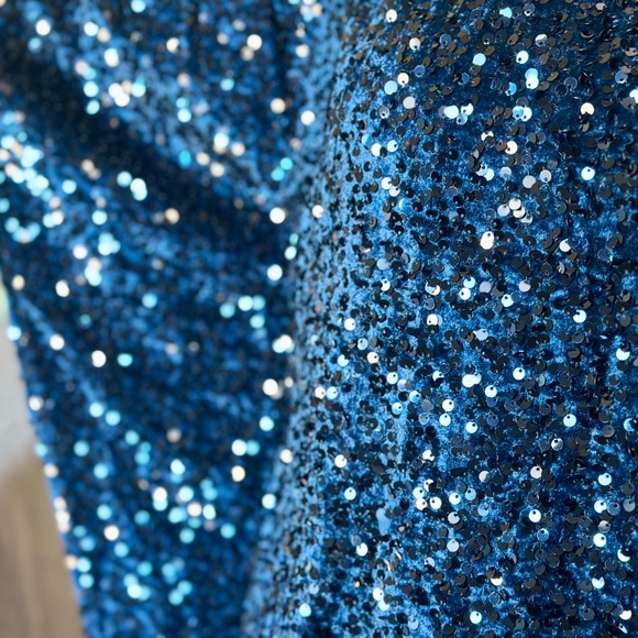 Jingle Belles by Kim Gravel Sequin Paillette Velvet Poncho XS Pageant blue - Picture 8 of 12
